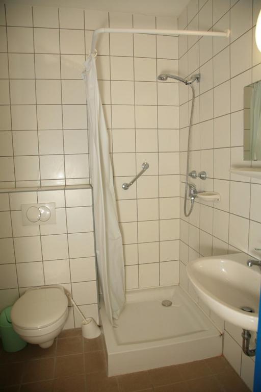Imola Hostel เอ็กเกอร์ ห้อง รูปภาพ